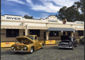 Edward River Hotel, Deniliquin